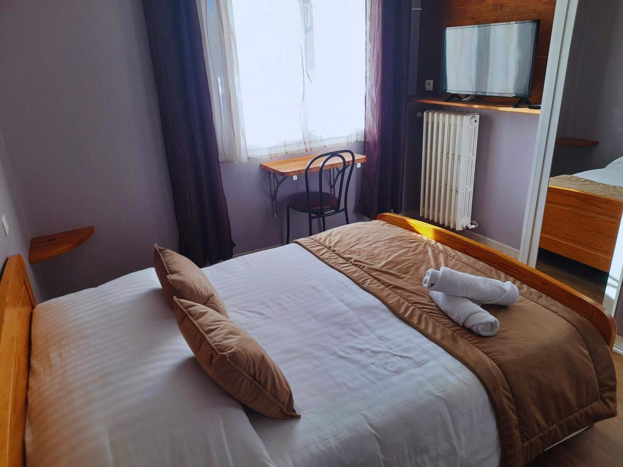 Le Catalan - Hotel Et Appartements Mont-Louis Exterior photo